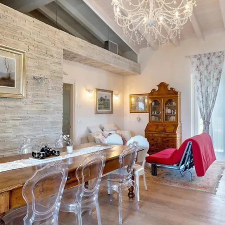 Apartment Golden Hill