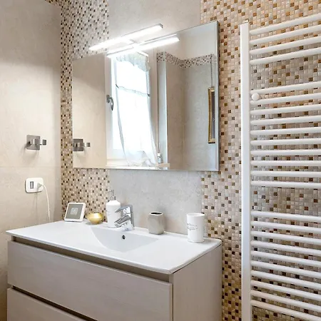 Golden Hill Apartment Bardolino