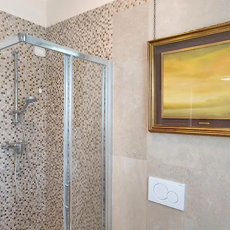 Golden Hill Apartment Bardolino