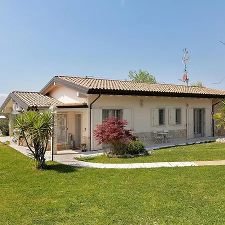 Golden Hill Apartment Bardolino